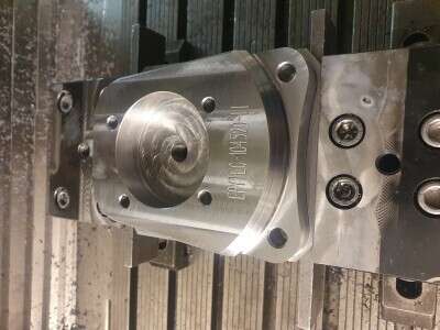 Mise à niveau des freins VW Beetle vers le système de freinage Porsche 944 à 4 pistons avec le disque de frein 298x28mm Mise à niveau des freins VW Beetle vers le système de freinage Porsche 944 à 4 pistons avec le disque de frein 298x28mm