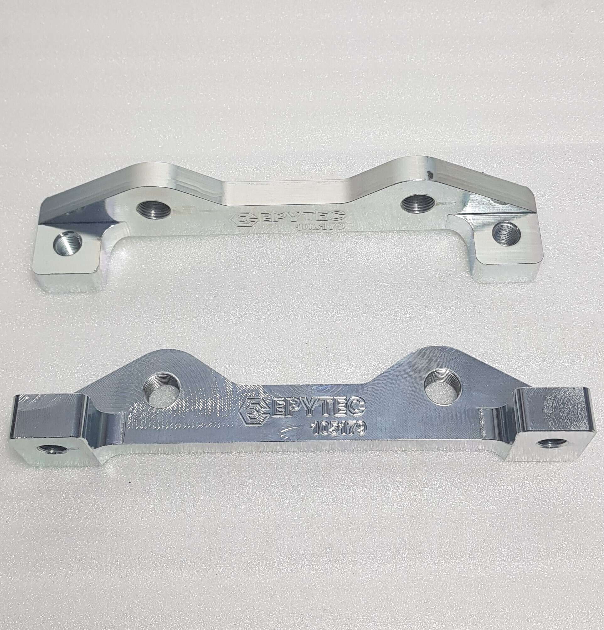 Conversion des freins VW T4 Bus aux étriers de frein Lamborghini Gallardo avec les disques de frein Phaeton 360x34mm Conversion des freins VW T4 Bus aux étriers de frein Lamborghini Gallardo avec les disques de frein Phaeton 360x34mm