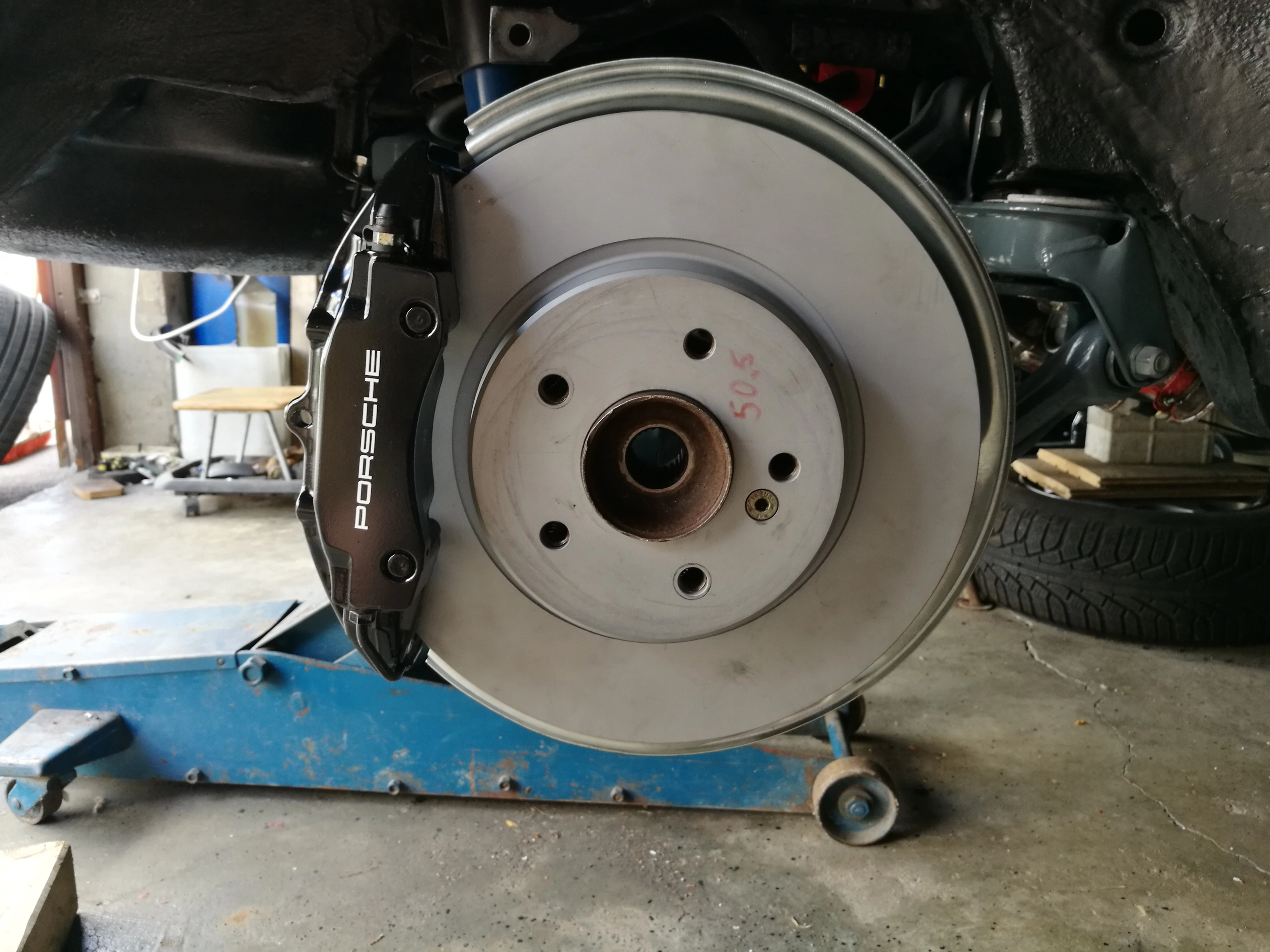 groes-bremsanlagen-kit-hinterachse-mercedes-e-klasse-w124-w201-w202-w208-r170-porsche-996-4-kolben-sattel-hinterachse-bremssttel-mit-halter-vom-audi-s3-8l-300x22-bremsscheibe---farbe-bremssattel-rot-mit-epytec-logo-1056-KIT-RAL3001-1
