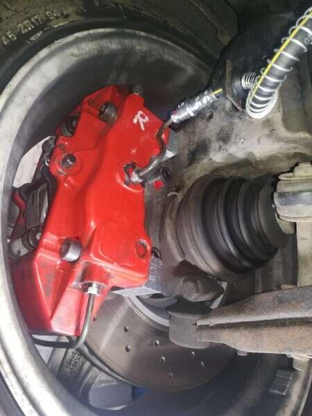 Audi 85 Urquattro Tuning conversion de frein sur les étriers de frein Porsche 997 C4S / C2 / 996 Turbo / 996 C4S avec la Mercedes GLA 320x30 Audi 85 Urquattro Tuning conversion de frein sur les étriers de frein Porsche 997 C4S / C2 / 996 Turbo / 996 C4S avec la Mercedes GLA 320x30