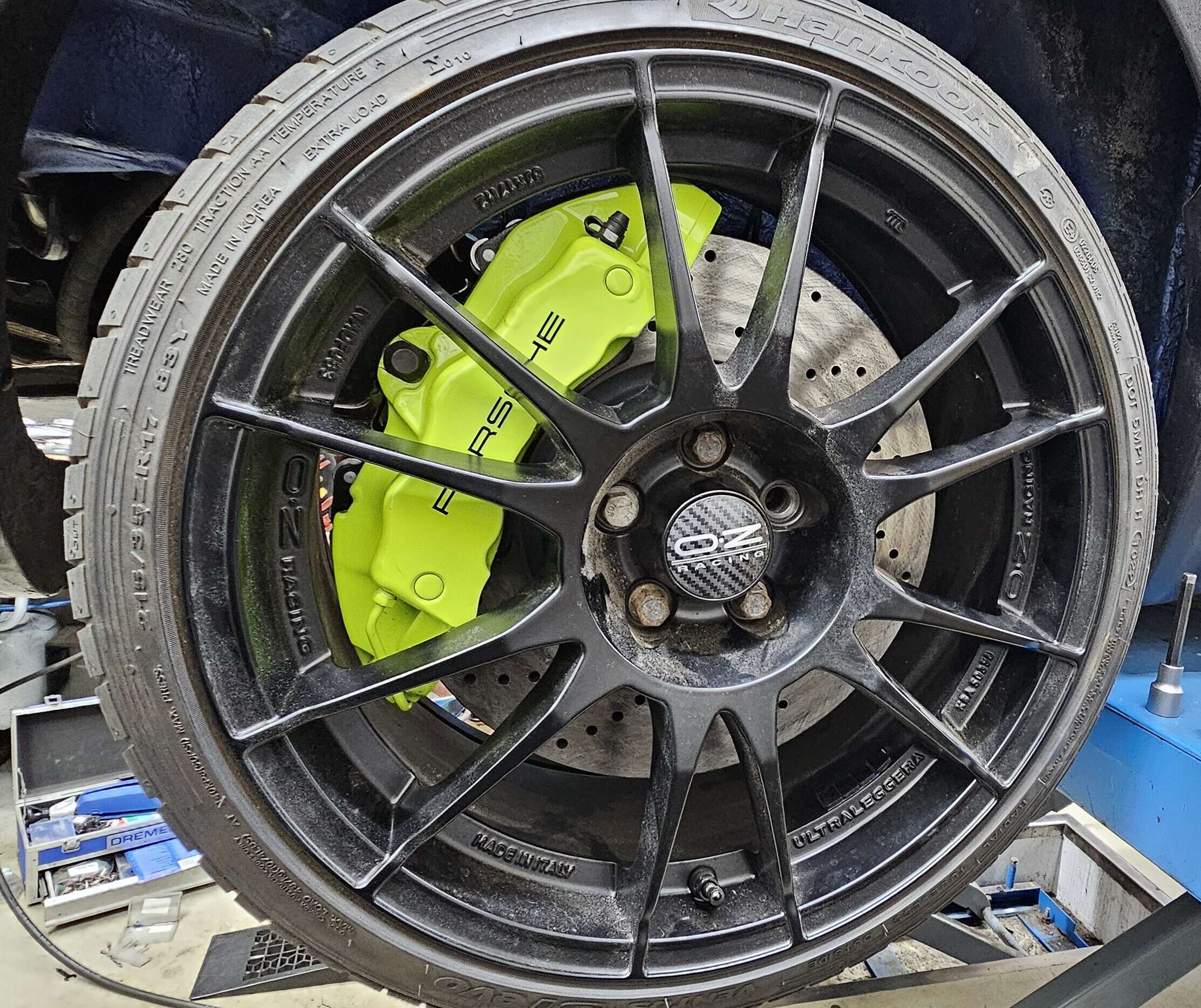 Bremsen-Upgrade für VW Golf 1–3 & Co.: Optimierter Adapter für Porsche ZR17 & R32 Bremsscheiben ohne Lenkeinschlagbegrenzung Bremsen-Upgrade für VW Golf 1–3 & Co.: Optimierter Adapter für Porsche ZR17 & R32 Bremsscheiben ohne Lenkeinschlagbegrenzung