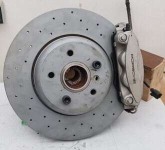 Transformation du VW T5 Bus en étriers de frein Porsche Panamera 970 avec disques de frein 345x24 Transformation du VW T5 Bus en étriers de frein Porsche Panamera 970 avec disques de frein 345x24