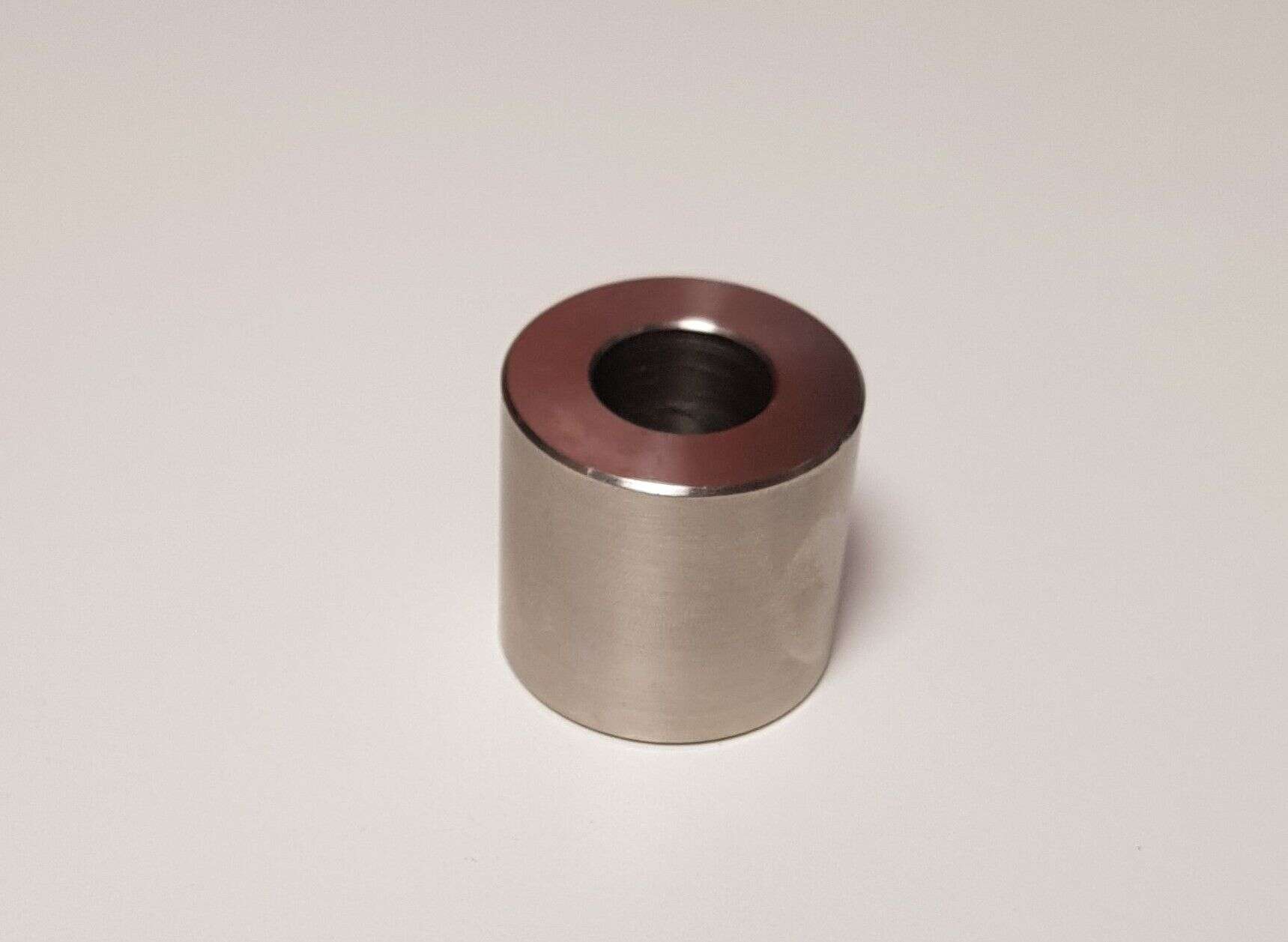 stainless steel bush Ø outside 29; Ø inside 14,2; Length 39 stainless steel bush Ø outside 29; Ø inside 14,2; Length 39