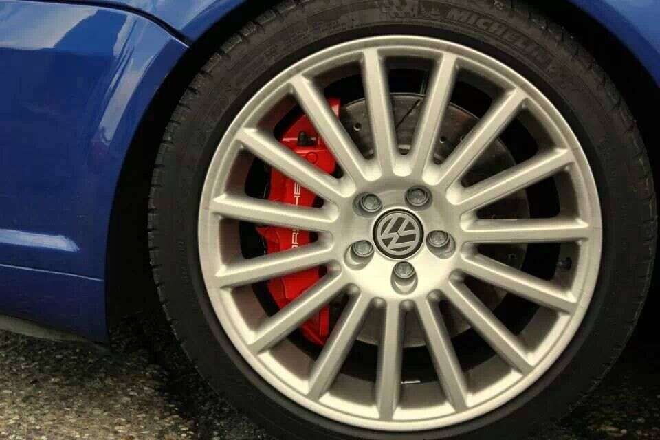 Adaptateur étrier frein type Porsche pour Audi TT A3 S3 VW Golf Polo