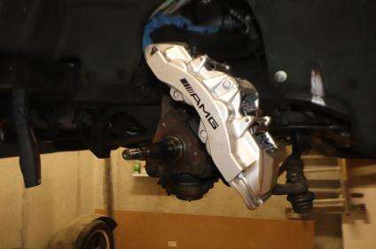 Mise à niveau d'une Chrysler Imperial Le Baron vers un système de freinage Mercedes AMG - Adaptateur de tuning