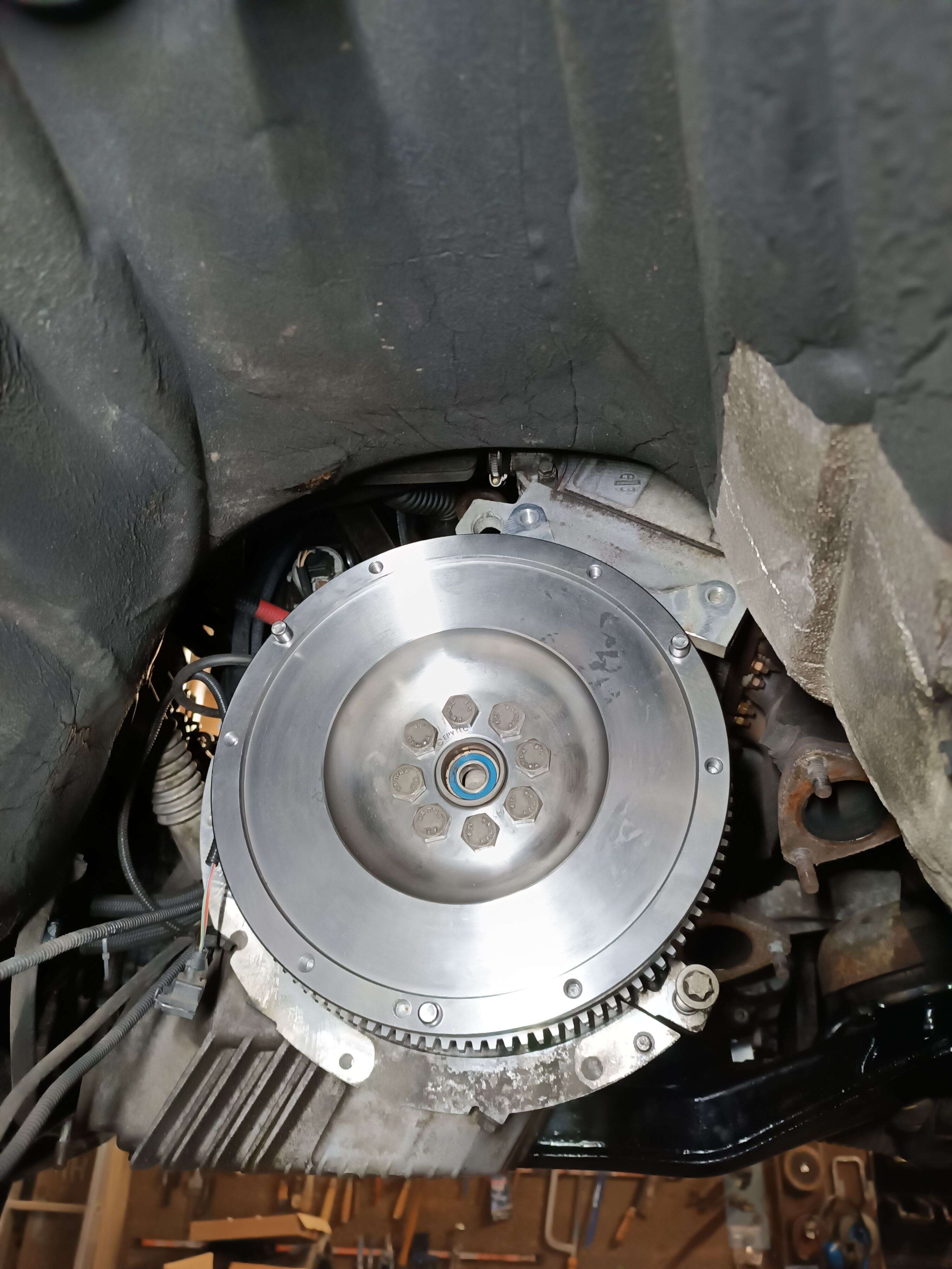 erleichterte-einmassen-schwungscheibe-m50-motor-bmw-3er-5er-325i-320i-520i-e36-e34-228mm-schwungrad-kupplung-leicht-stahl-645-6