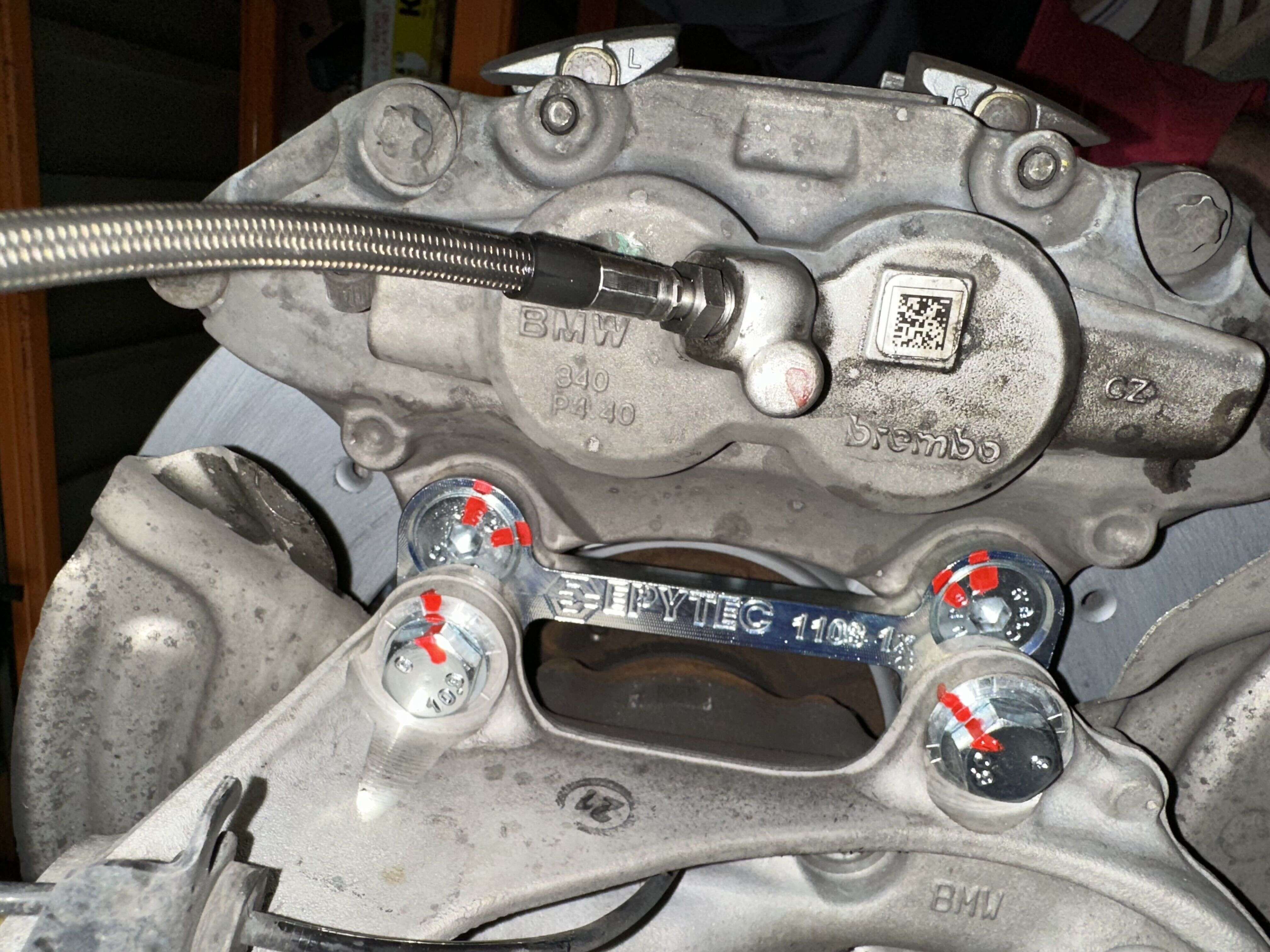 stahlflex-bremsleitung-bmw-1er-2er-3er-4er-f20-f21-f22-f23-f30-f31-f32-f33-f34-f36-cabrio-coupe-4-kolben-bremssattel-SF141-6
